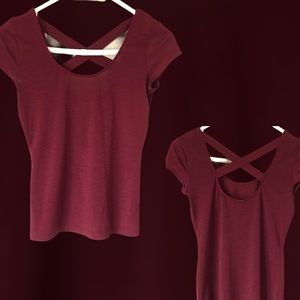 Red velvet back cross shirt
